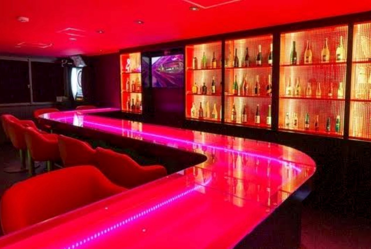 Girls Bar Rutile 店内写真